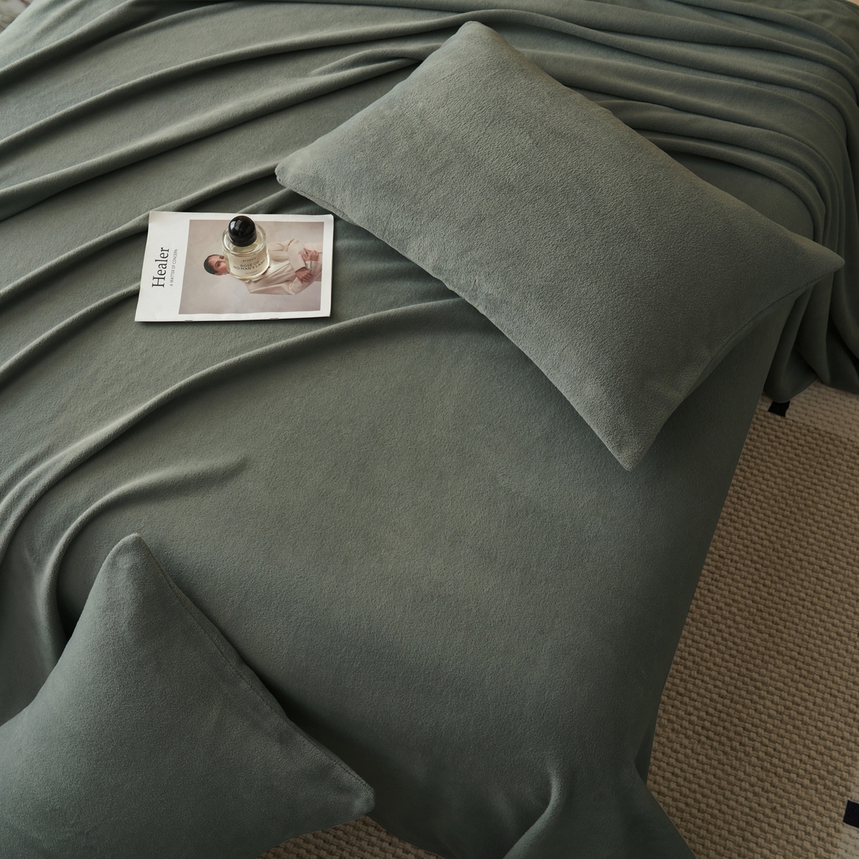 91家纺网 家纺一手货源 找家纺 早晨家纺 2025新款牛奶绒纯色单床单 牛奶绒-高级灰