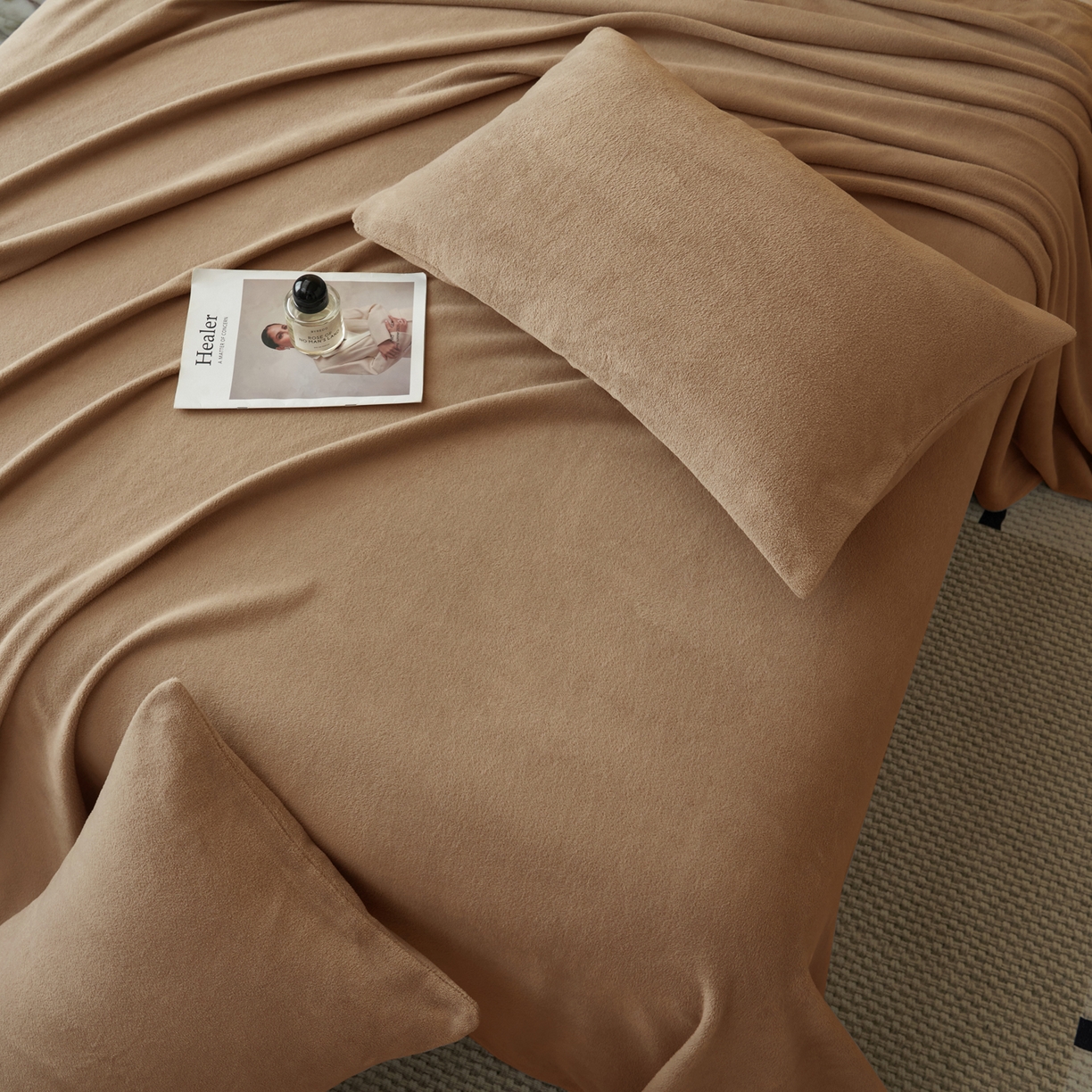 91家纺网 家纺一手货源 找家纺 早晨家纺 2025新款牛奶绒纯色单床单 牛奶绒-奶茶咖