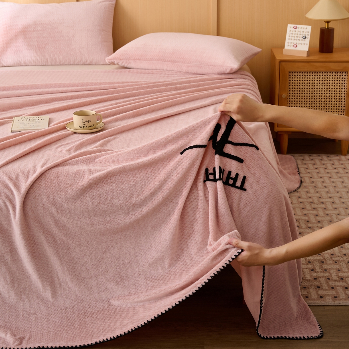 91家纺网 家纺一手货源 找家纺 （总）早晨家纺 2025新款流星款高克重牛奶绒阳离子提花兔毛单床单