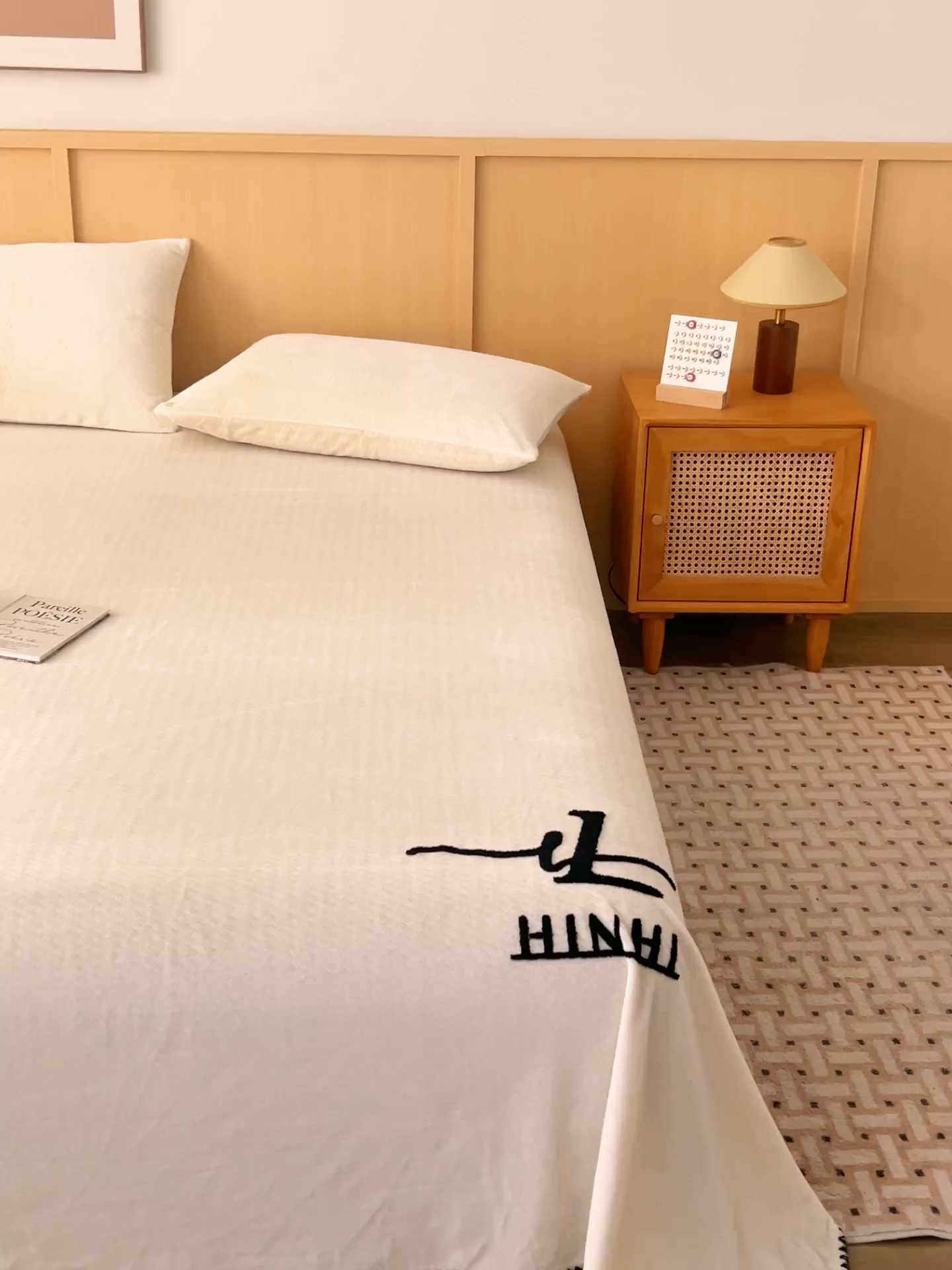 91家纺网 家纺一手货源 找家纺 早晨家纺 2025新款流星款高克重牛奶绒阳离子提花兔毛单床单 流星-奶白