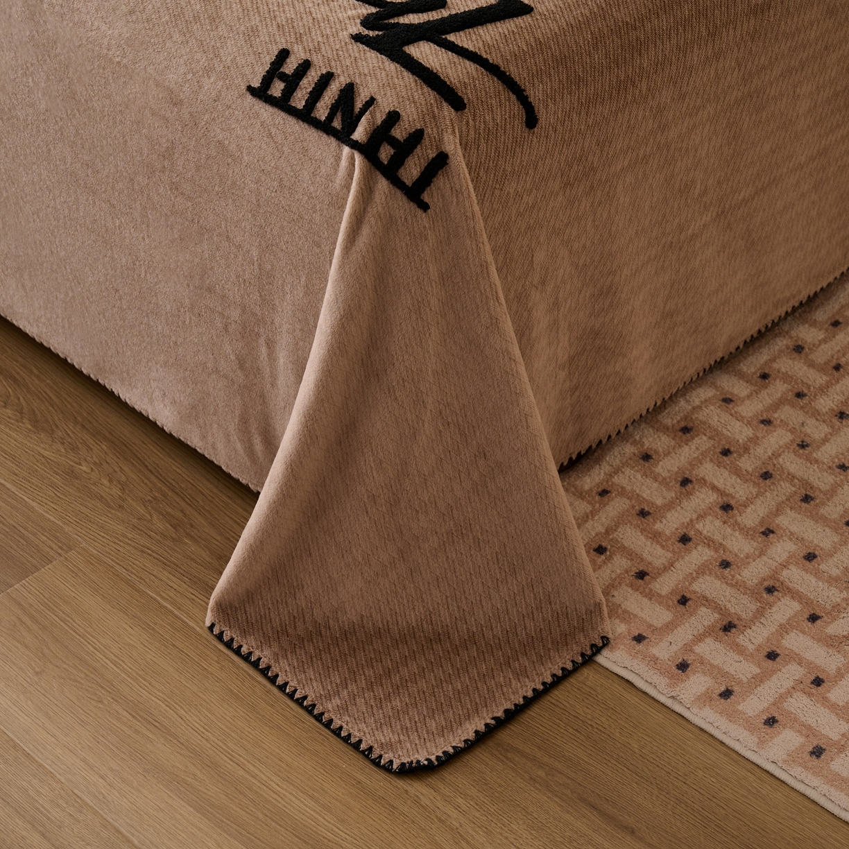 91家纺网 家纺一手货源 找家纺 早晨家纺 2025新款流星款高克重牛奶绒阳离子提花兔毛单床单 流星-奶茶咖