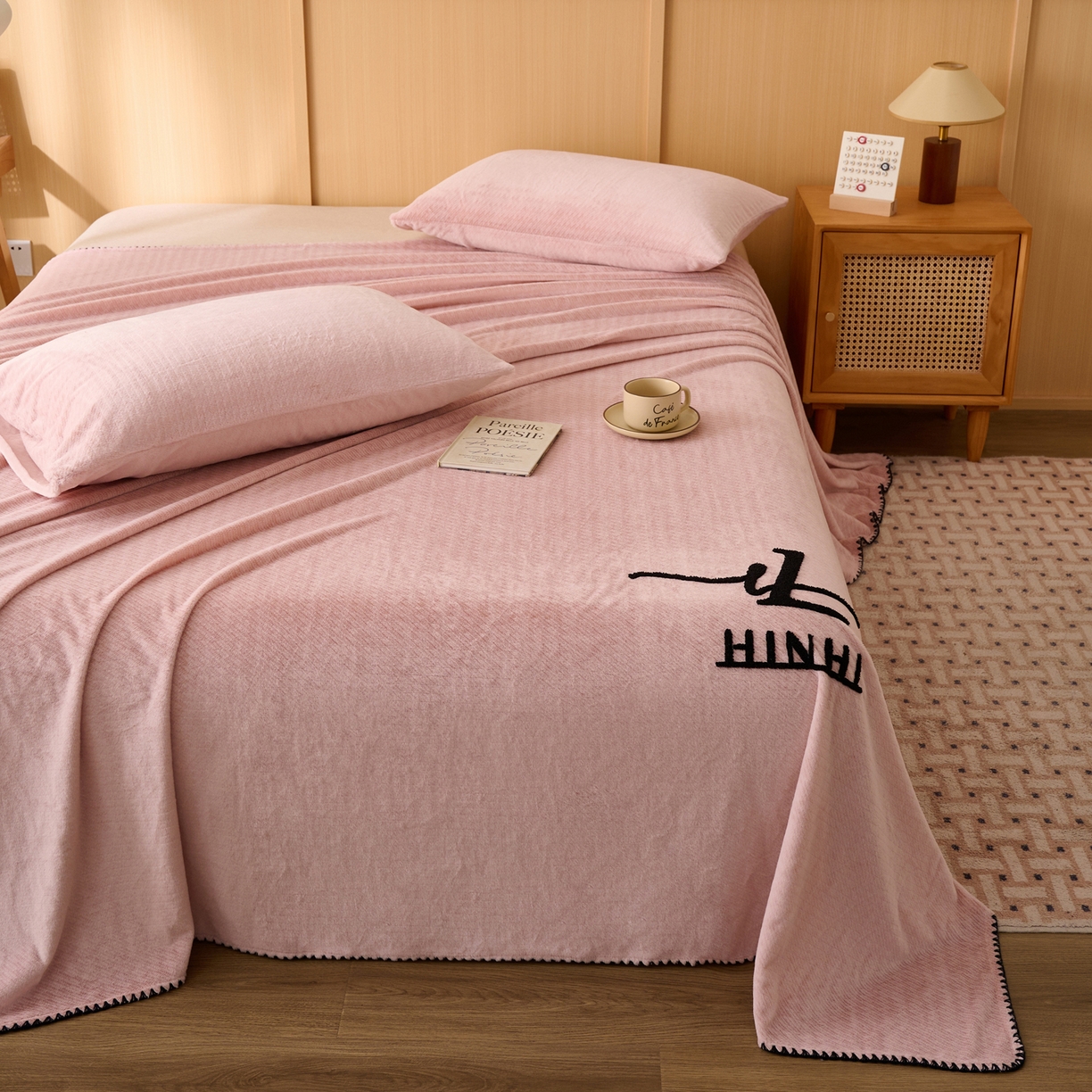 91家纺网 家纺一手货源 找家纺 早晨家纺 2025新款流星款高克重牛奶绒阳离子提花兔毛单床单 流星-豆沙