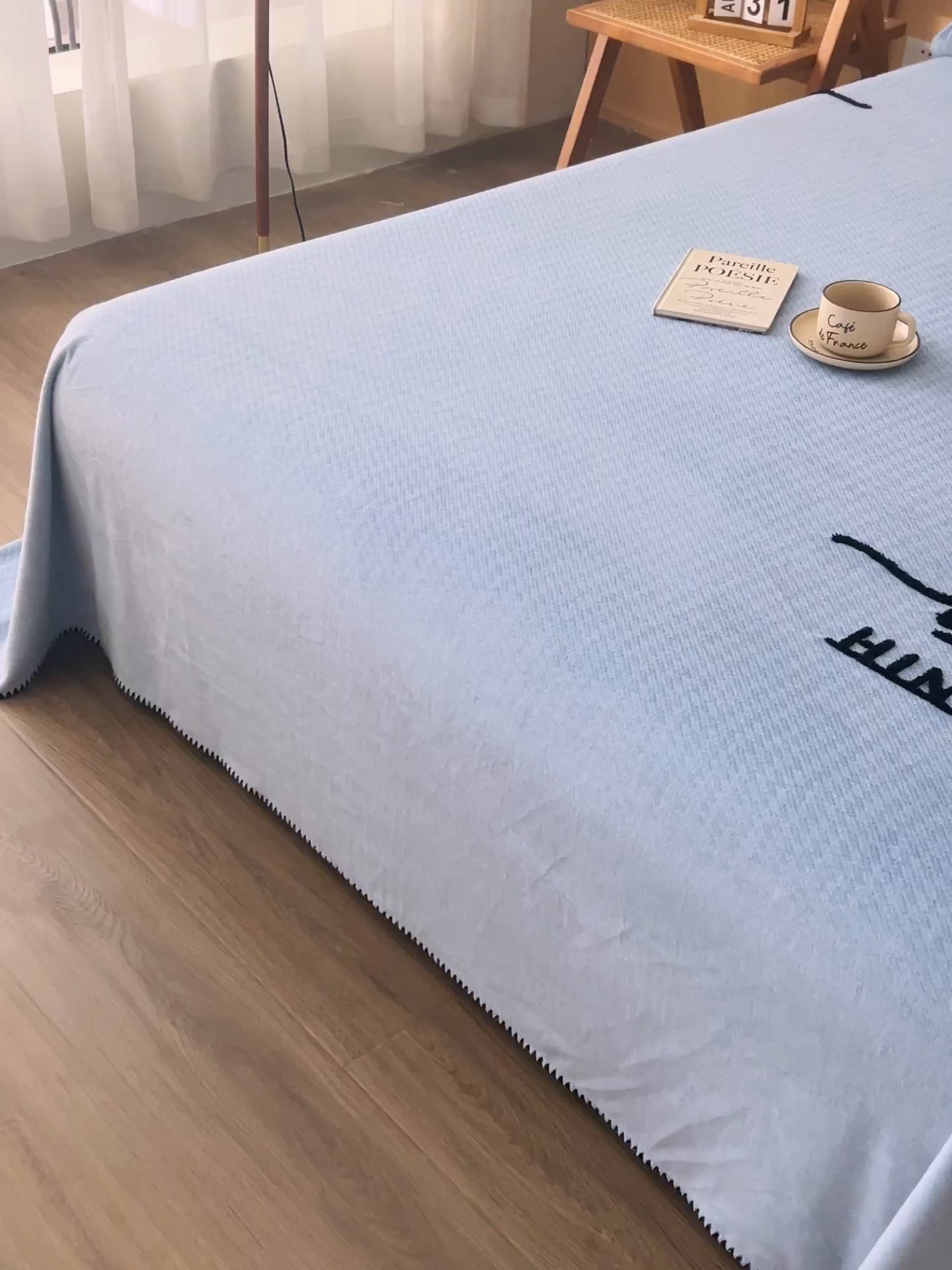 91家纺网 家纺一手货源 找家纺 早晨家纺 2025新款流星款高克重牛奶绒阳离子提花兔毛单床单 流星-雾蓝