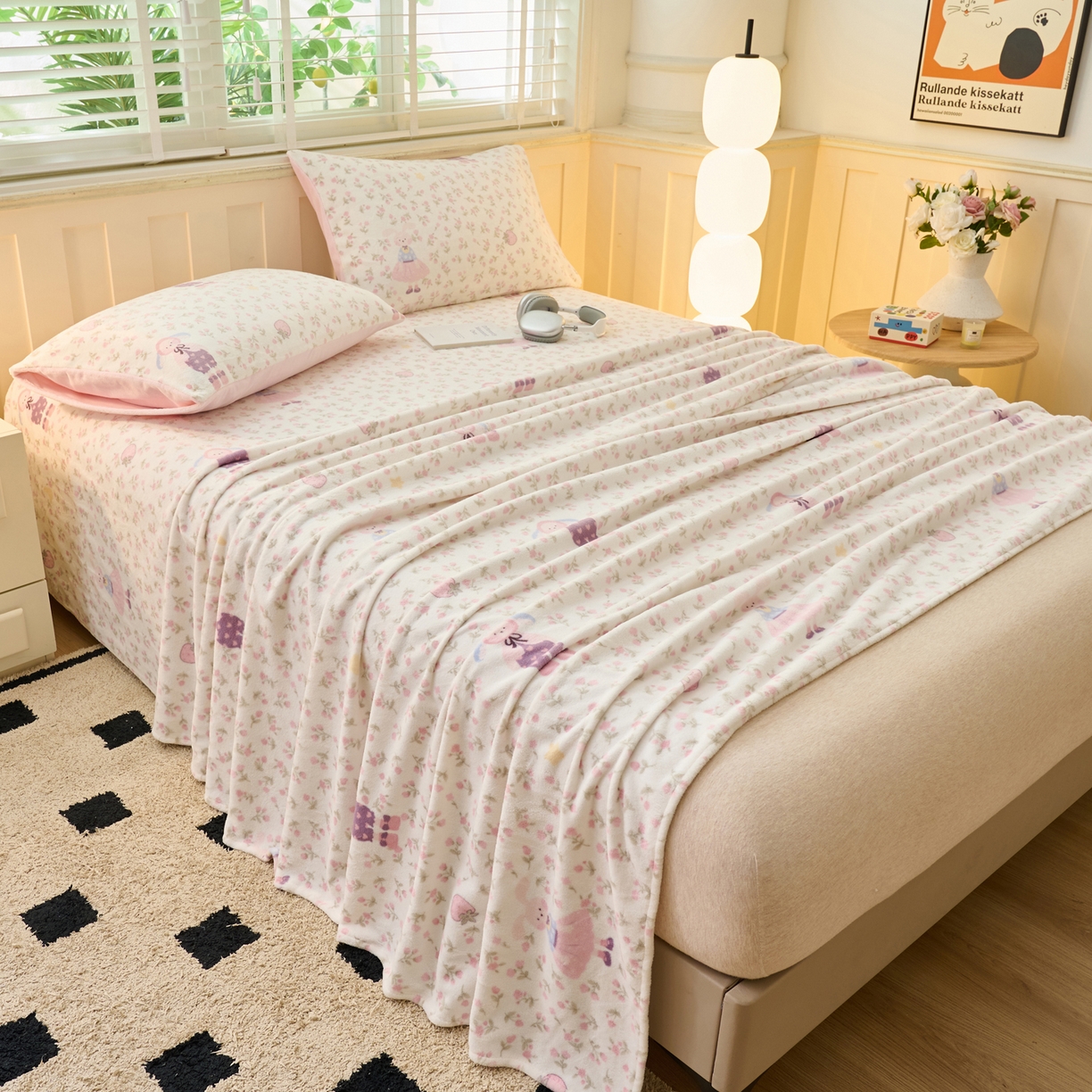 91家纺网 家纺一手货源 找家纺 早晨家纺 2025新款卡通印花高克重牛奶绒印花单床单 花兔谣