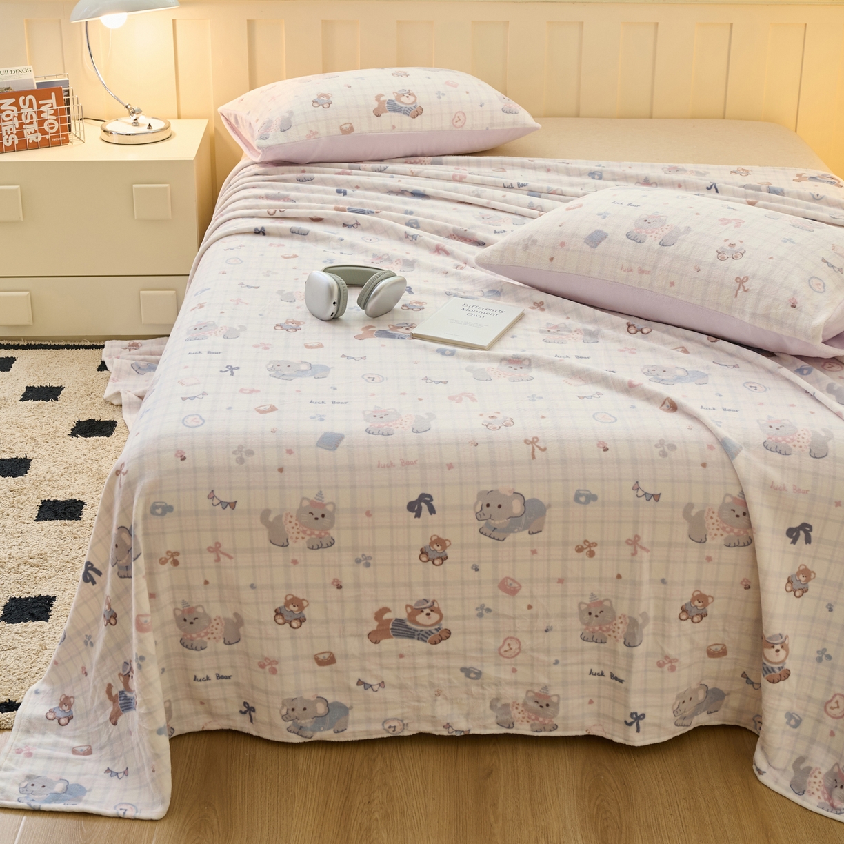 91家纺网 家纺一手货源 找家纺 早晨家纺 2025新款卡通印花高克重牛奶绒印花单床单 萌宠集