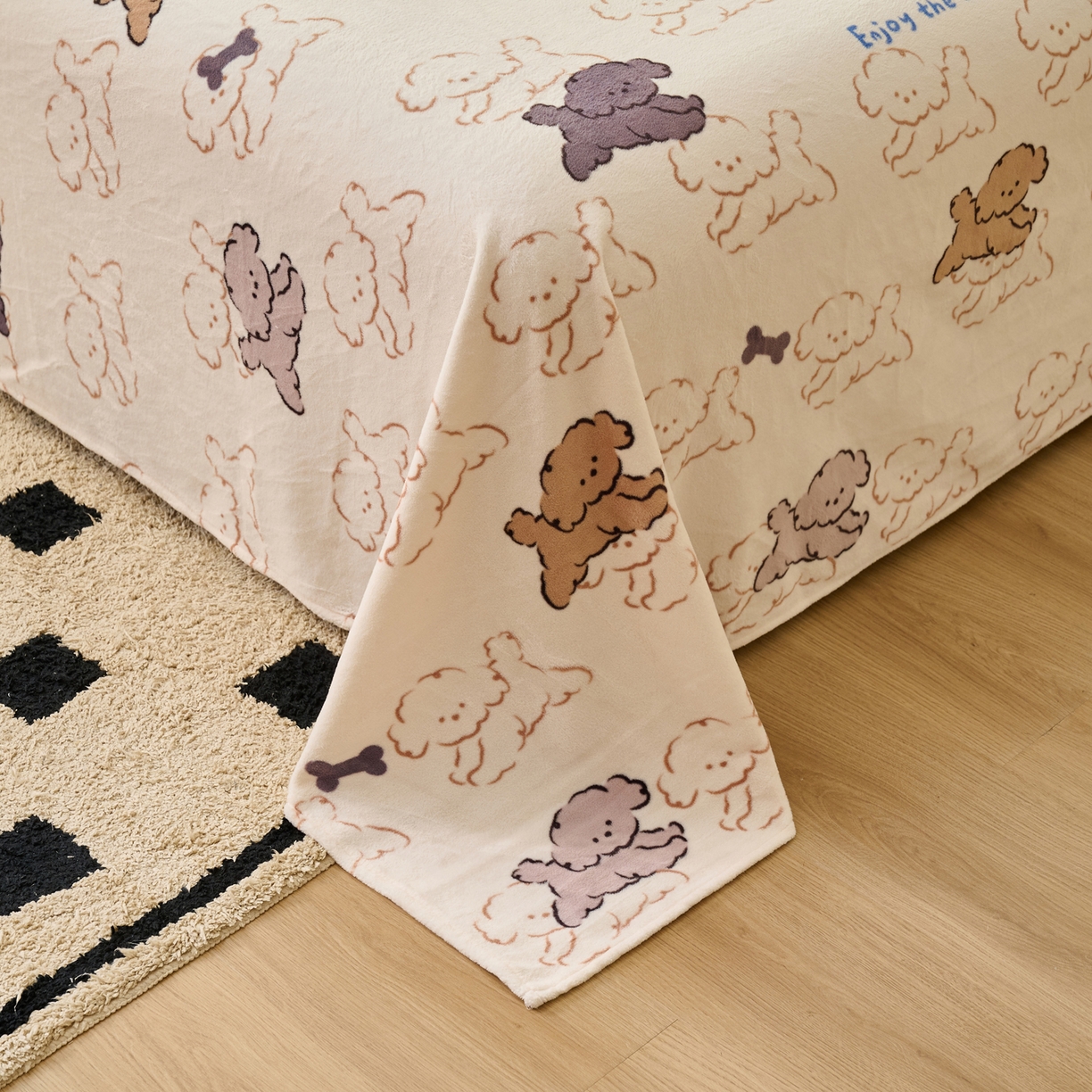 91家纺网 家纺一手货源 找家纺 早晨家纺 2025新款卡通印花高克重牛奶绒印花单床单 萌犬集