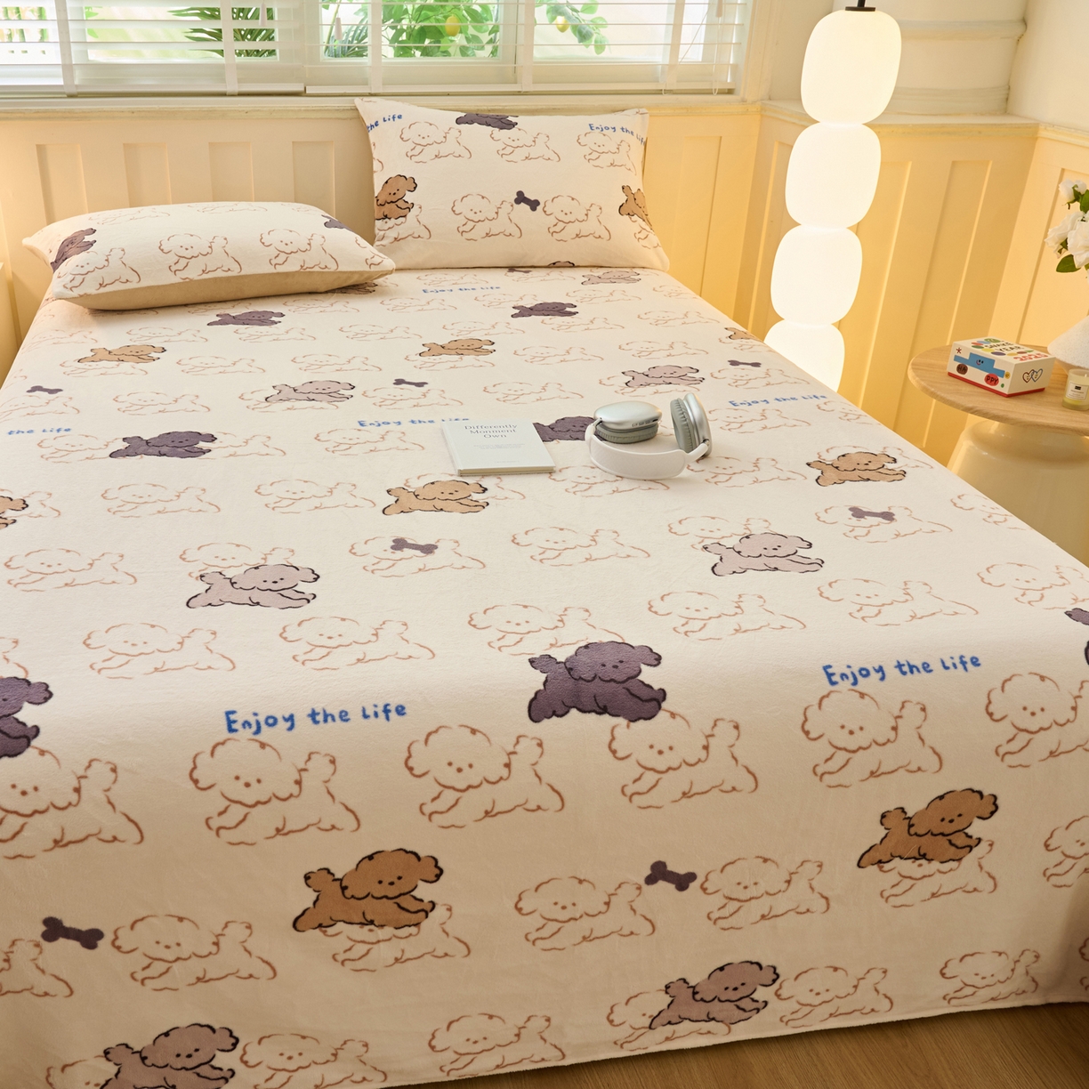 91家纺网 家纺一手货源 找家纺 早晨家纺 2025新款卡通印花高克重牛奶绒印花单床单 萌犬集