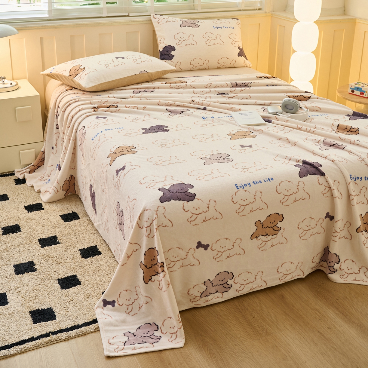 91家纺网 家纺一手货源 找家纺 早晨家纺 2025新款卡通印花高克重牛奶绒印花单床单 萌犬集