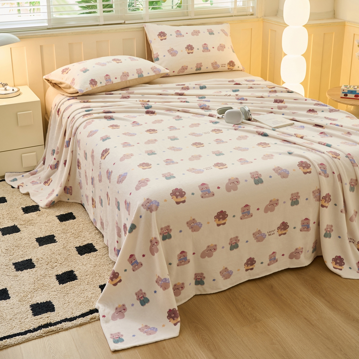 91家纺网 家纺一手货源 找家纺 早晨家纺 2025新款卡通印花高克重牛奶绒印花单床单 萌熊集