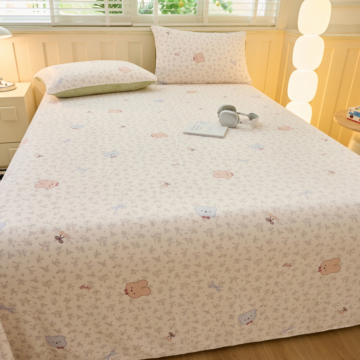 91家纺网 家纺一手货源 找家纺 早晨家纺 2025新款卡通印花高克重牛奶绒印花单床单 萌熊絮