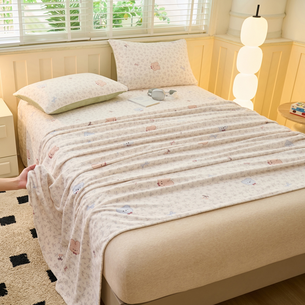 91家纺网 家纺一手货源 找家纺 早晨家纺 2025新款卡通印花高克重牛奶绒印花单床单 萌熊絮