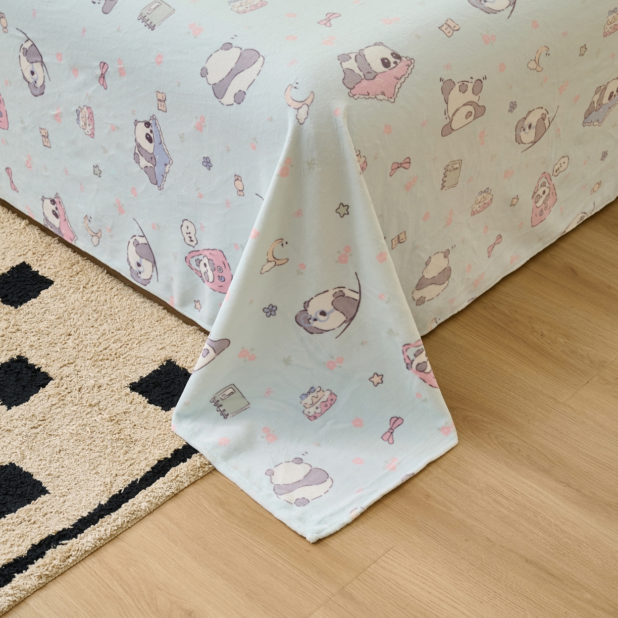 91家纺网 家纺一手货源 找家纺 早晨家纺 2025新款卡通印花高克重牛奶绒印花单床单 胖达园