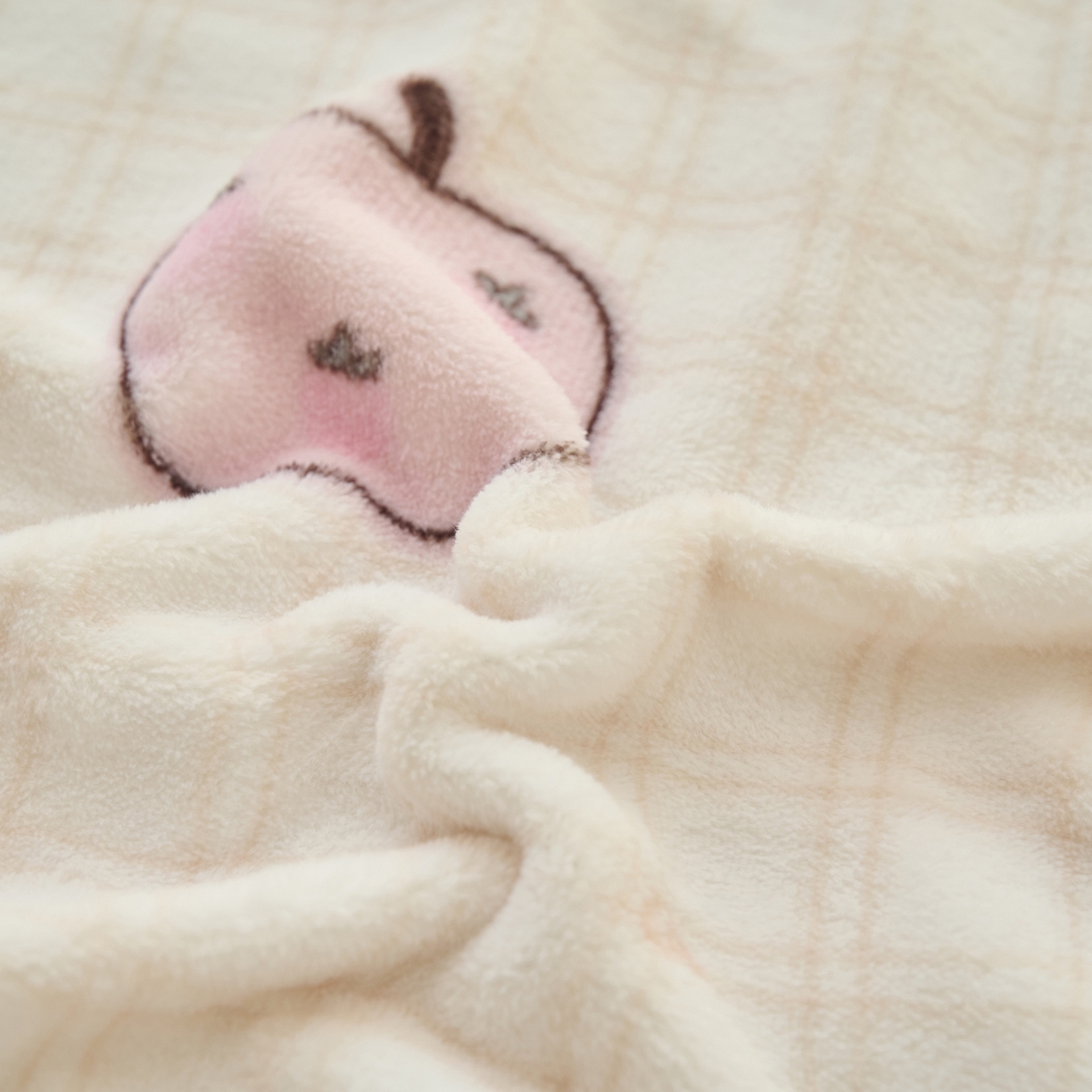 91家纺网 家纺一手货源 找家纺 早晨家纺 2025新款卡通印花高克重牛奶绒印花单床单 甜果绘