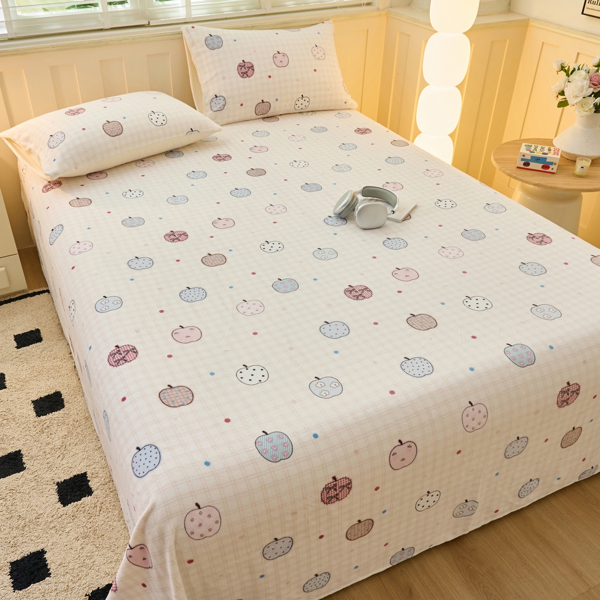 91家纺网 家纺一手货源 找家纺 早晨家纺 2025新款卡通印花高克重牛奶绒印花单床单 甜果绘