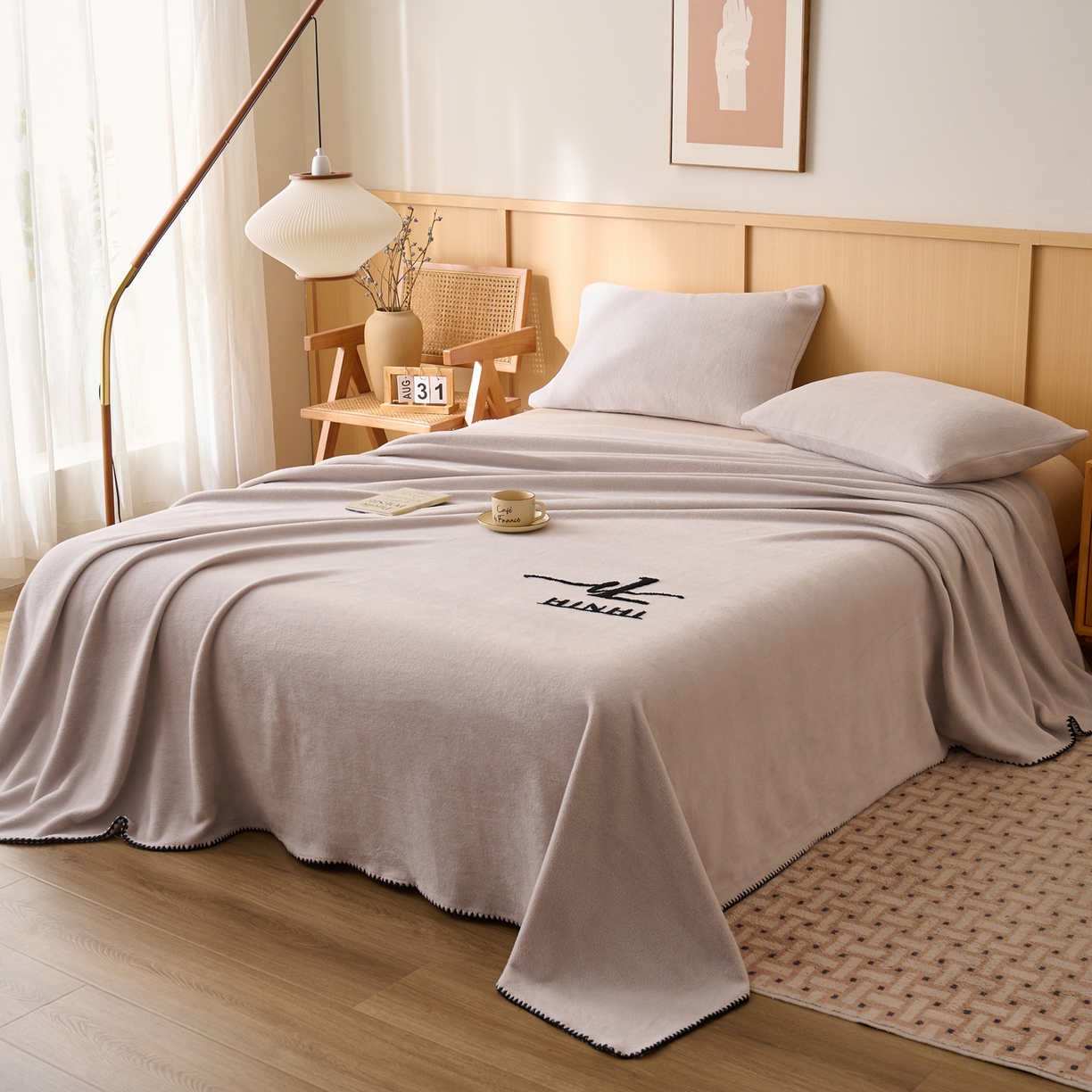 91家纺网 家纺一手货源 找家纺 早晨家纺 2025新款华泰款高克重牛奶绒仿羊绒单床单系列 华泰-银灰