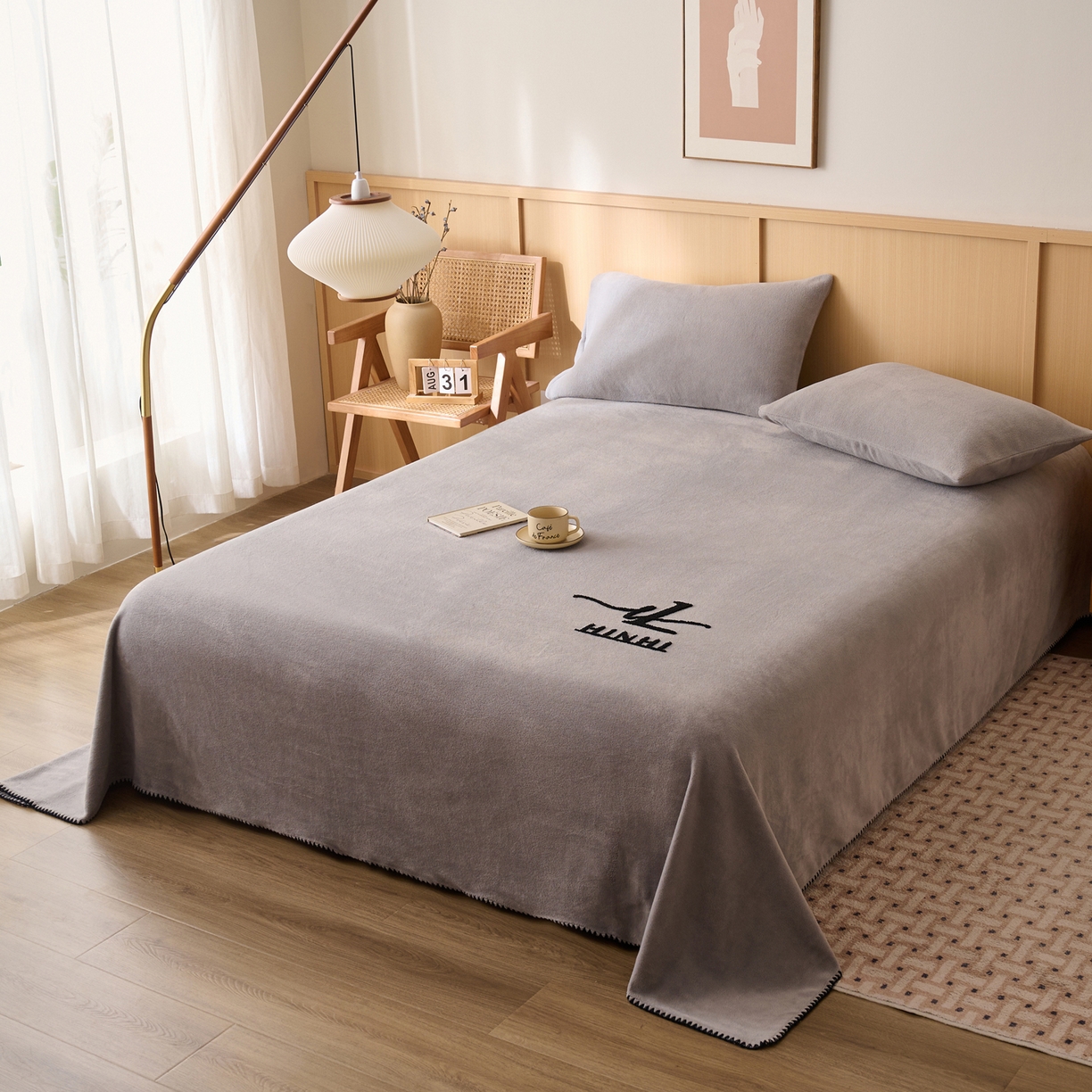 91家纺网 家纺一手货源 找家纺 早晨家纺 2025新款华泰款高克重牛奶绒仿羊绒单床单系列 华泰-高级灰