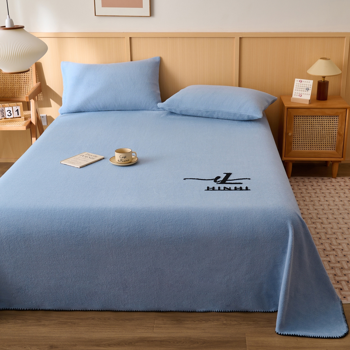 91家纺网 家纺一手货源 找家纺 早晨家纺 2025新款华泰款高克重牛奶绒仿羊绒单床单系列 华泰-雾蓝