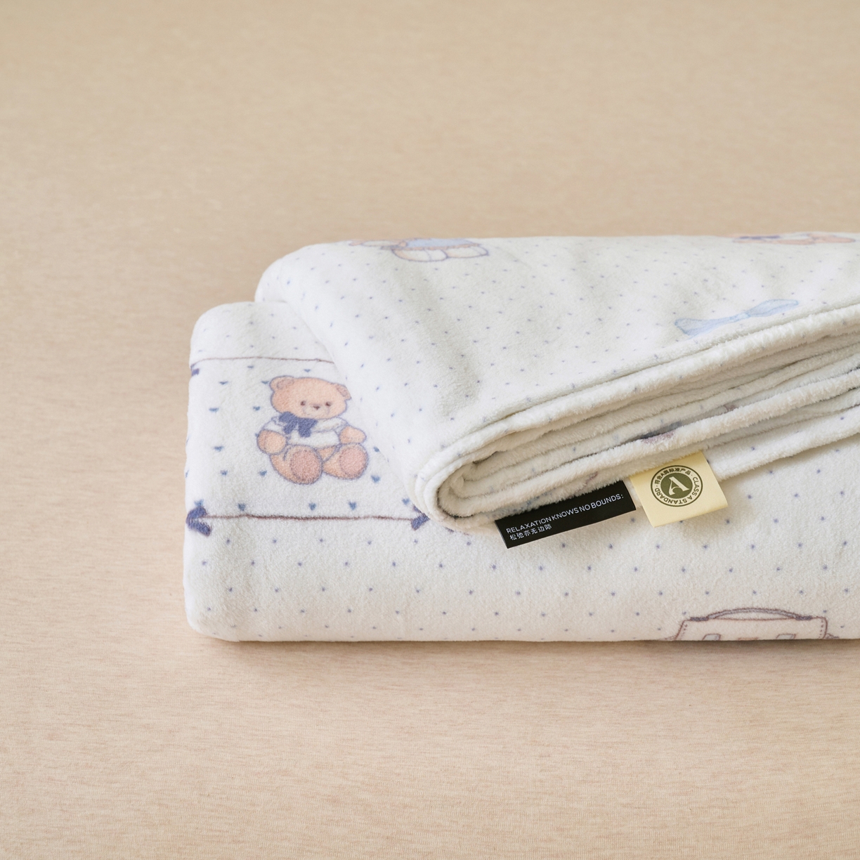 91家纺网 家纺一手货源 找家纺 早晨家纺 2025新款卡通印花高克重牛奶绒印花单床单 甜熊记