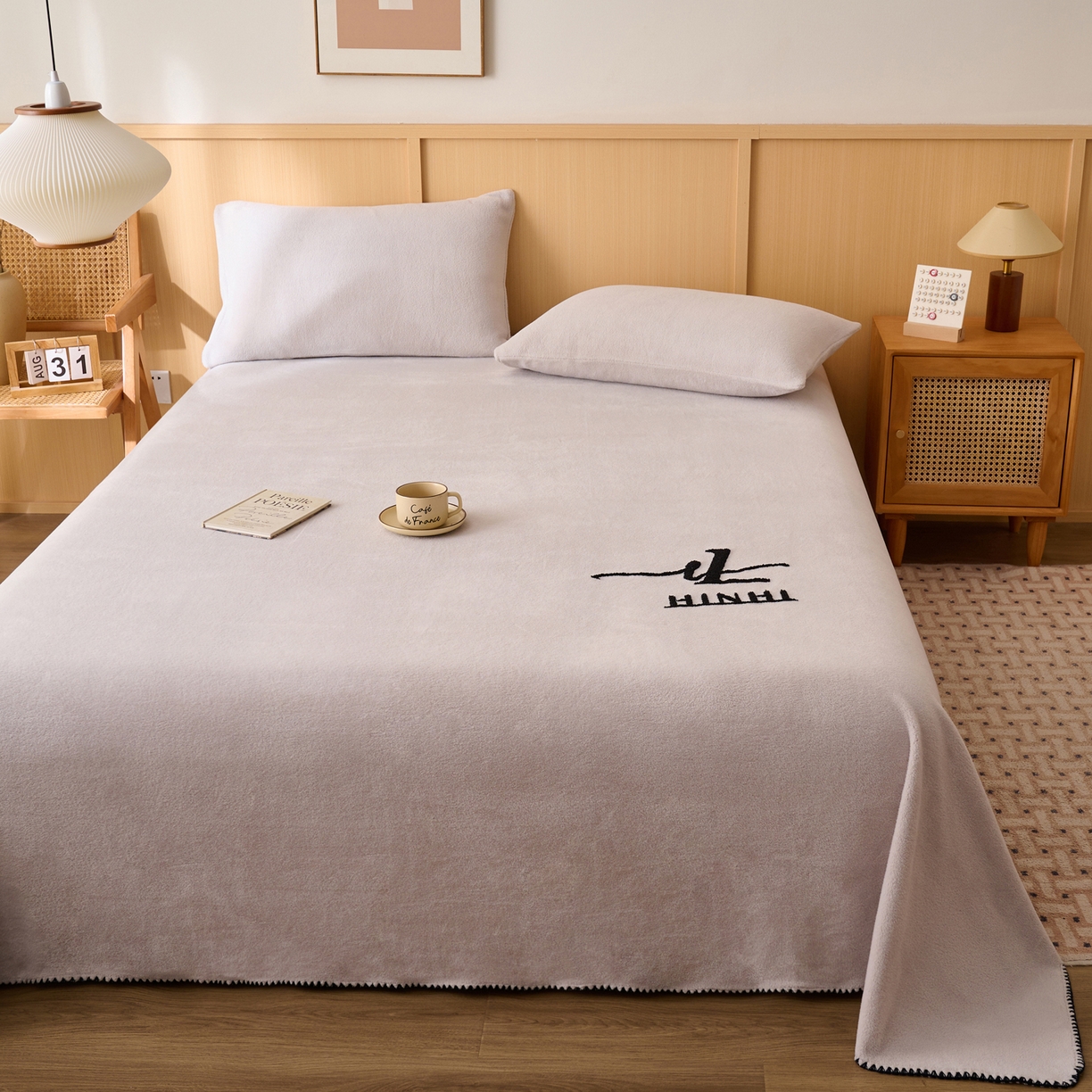 91家纺网 家纺一手货源 找家纺 早晨家纺 2025新款华泰款高克重牛奶绒仿羊绒单床单系列 华泰-银灰