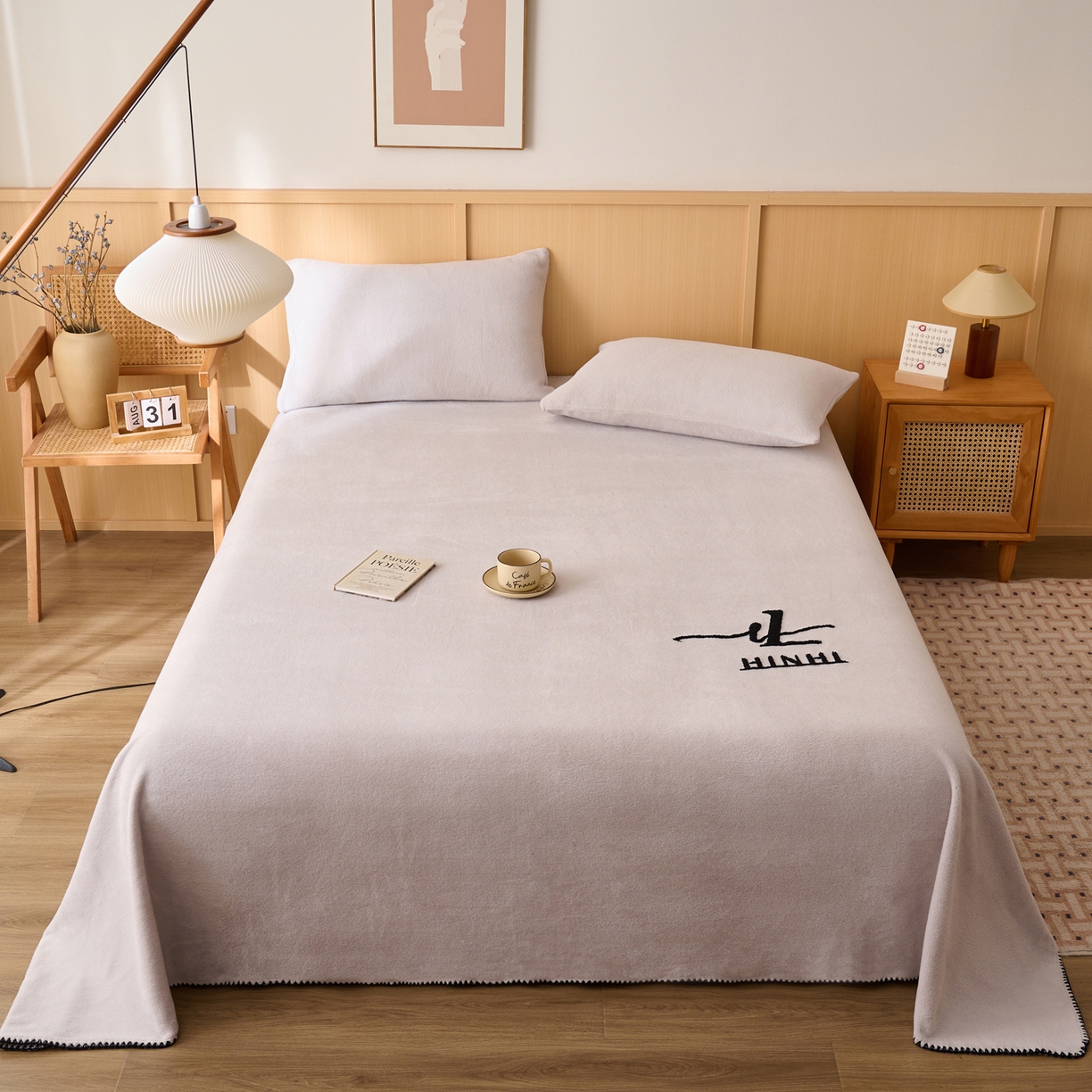 91家纺网 家纺一手货源 找家纺 早晨家纺 2025新款华泰款高克重牛奶绒仿羊绒单床单系列 华泰-银灰