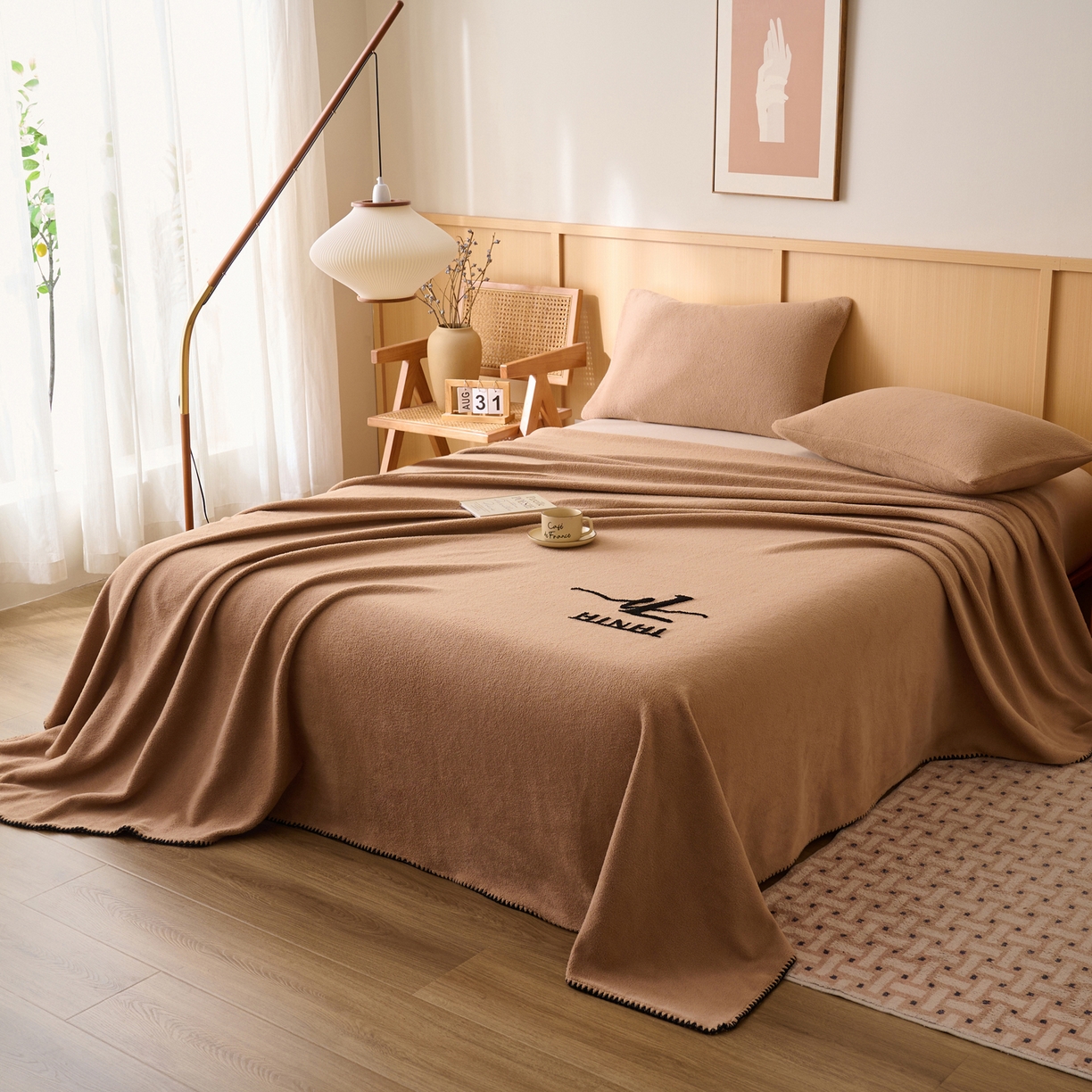 91家纺网 家纺一手货源 找家纺 早晨家纺 2025新款华泰款高克重牛奶绒仿羊绒单床单系列 华泰-高级咖