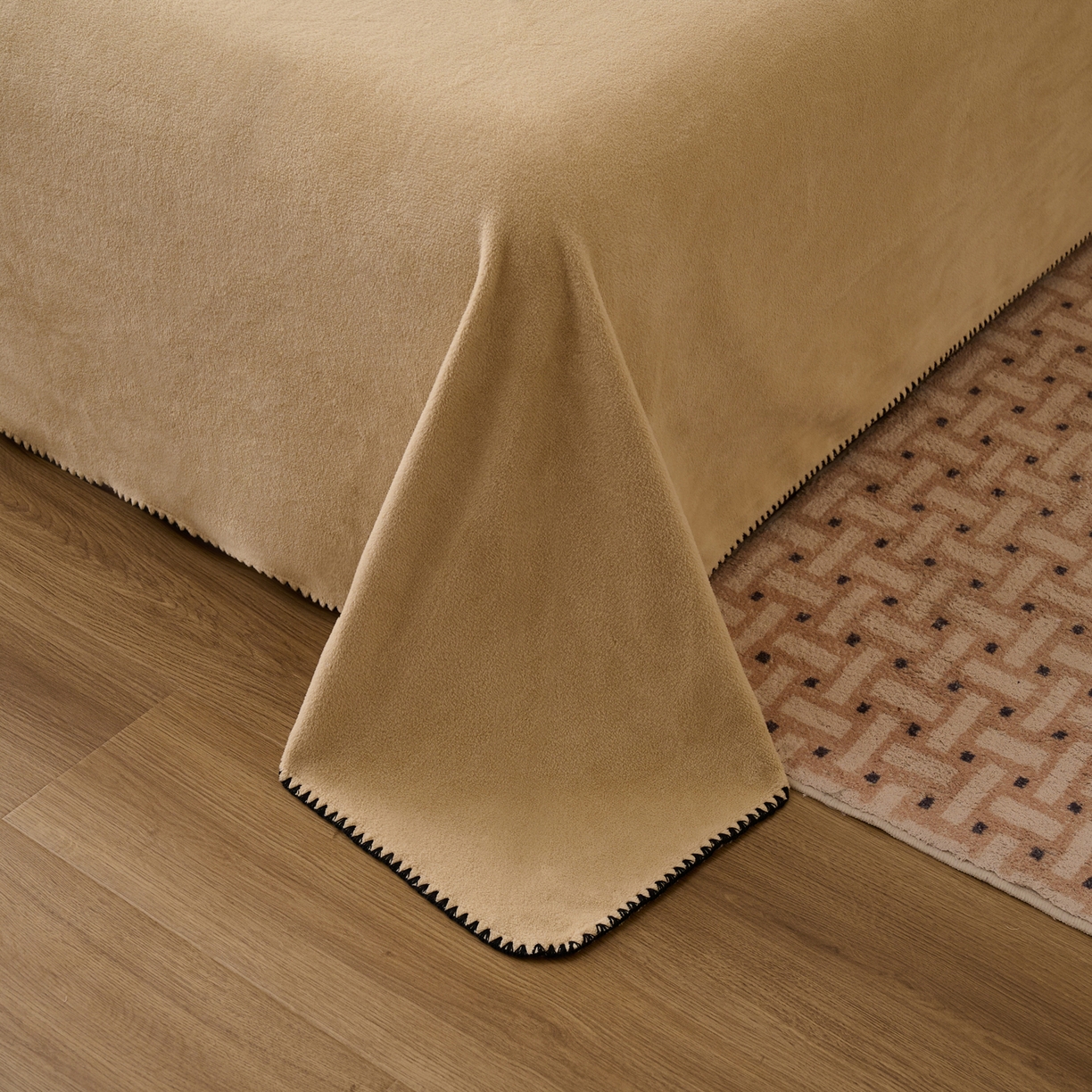 91家纺网 家纺一手货源 找家纺 早晨家纺 2025新款华泰款高克重牛奶绒仿羊绒单床单系列 华泰-米驼