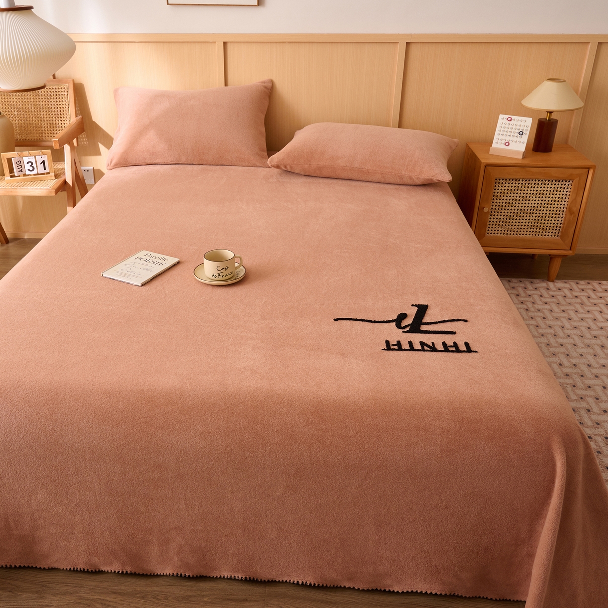 91家纺网 家纺一手货源 找家纺 早晨家纺 2025新款华泰款高克重牛奶绒仿羊绒单床单系列 华泰-焦糖