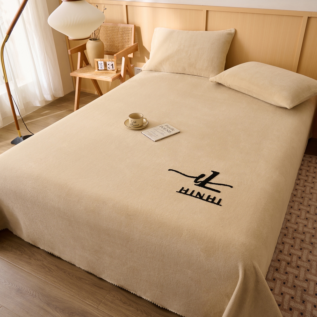 91家纺网 家纺一手货源 找家纺 早晨家纺 2025新款华泰款高克重牛奶绒仿羊绒单床单系列 华泰-米驼