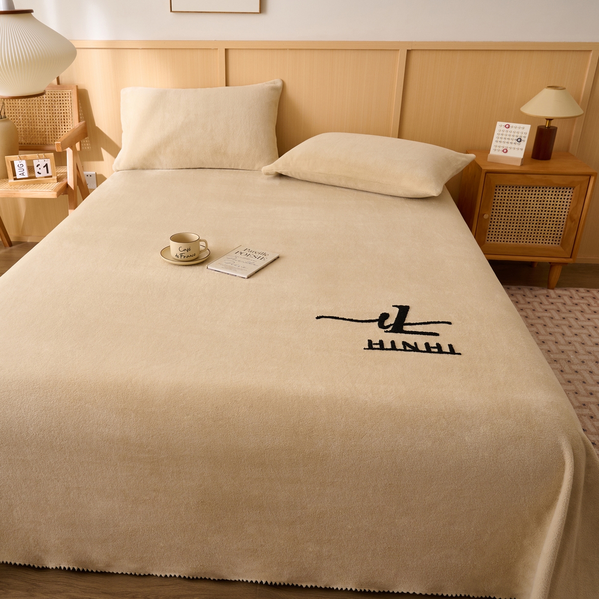 91家纺网 家纺一手货源 找家纺 早晨家纺 2025新款华泰款高克重牛奶绒仿羊绒单床单系列 华泰-米驼