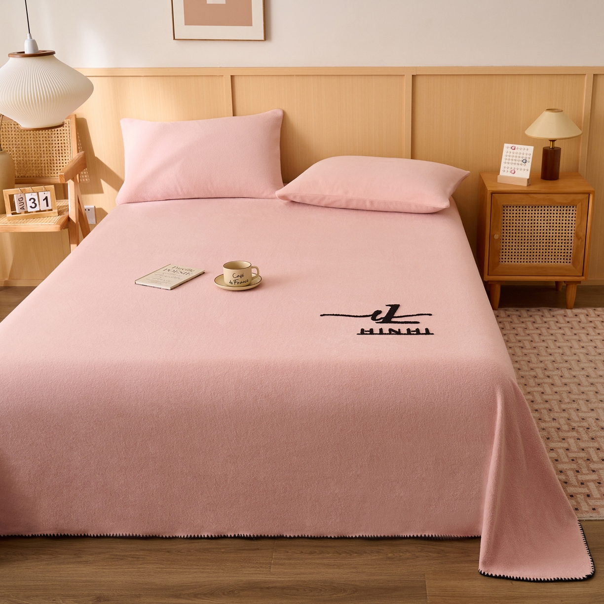 91家纺网 家纺一手货源 找家纺 早晨家纺 2025新款华泰款高克重牛奶绒仿羊绒单床单系列 华泰-玉