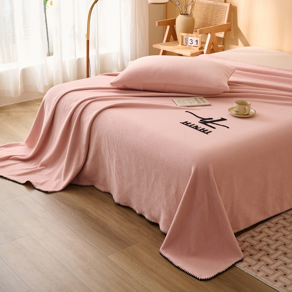 91家纺网 家纺一手货源 找家纺 早晨家纺 2025新款华泰款高克重牛奶绒仿羊绒单床单系列 华泰-玉