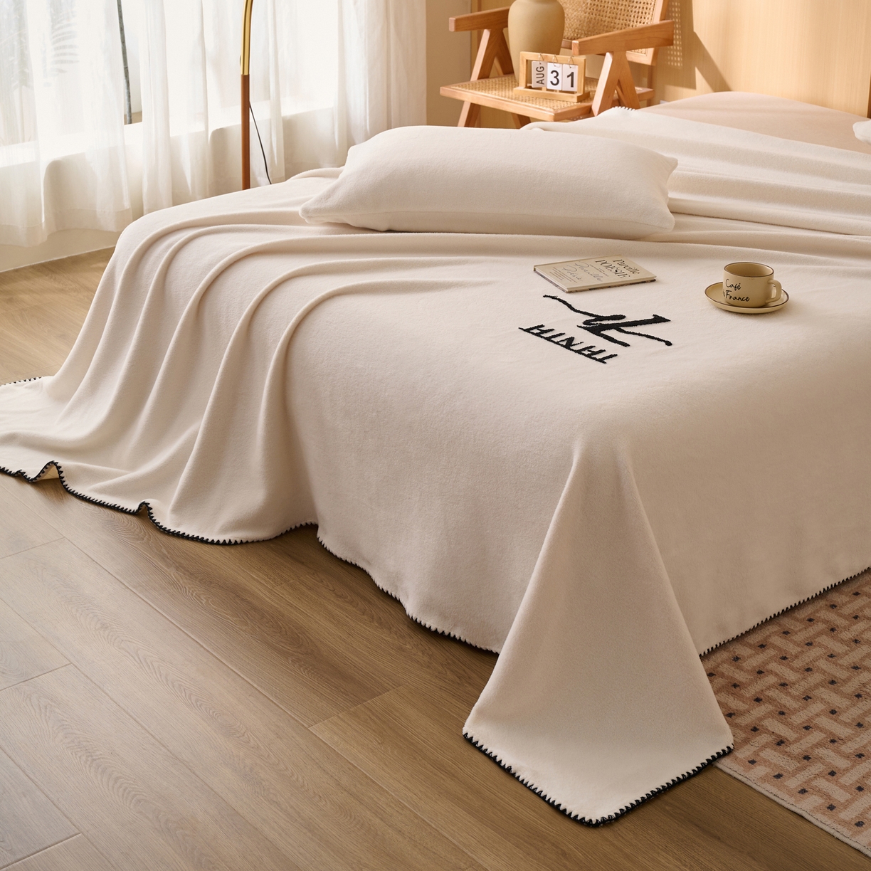 91家纺网 家纺一手货源 找家纺 早晨家纺 2025新款华泰款高克重牛奶绒仿羊绒单床单系列 华泰-奶白