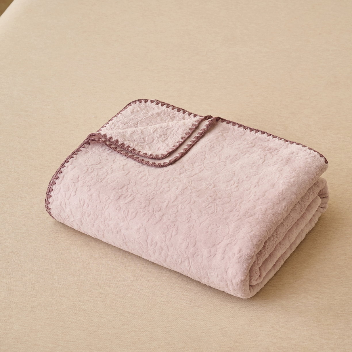 91家纺网 家纺一手货源 找家纺 （总）早晨家纺 2025新款蝴蝶兰款高克重牛奶绒烂花单床单