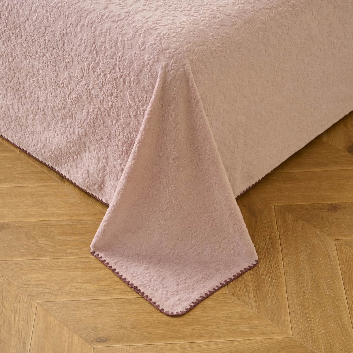 91家纺网 家纺一手货源 找家纺 （总）早晨家纺 2025新款蝴蝶兰款高克重牛奶绒烂花单床单