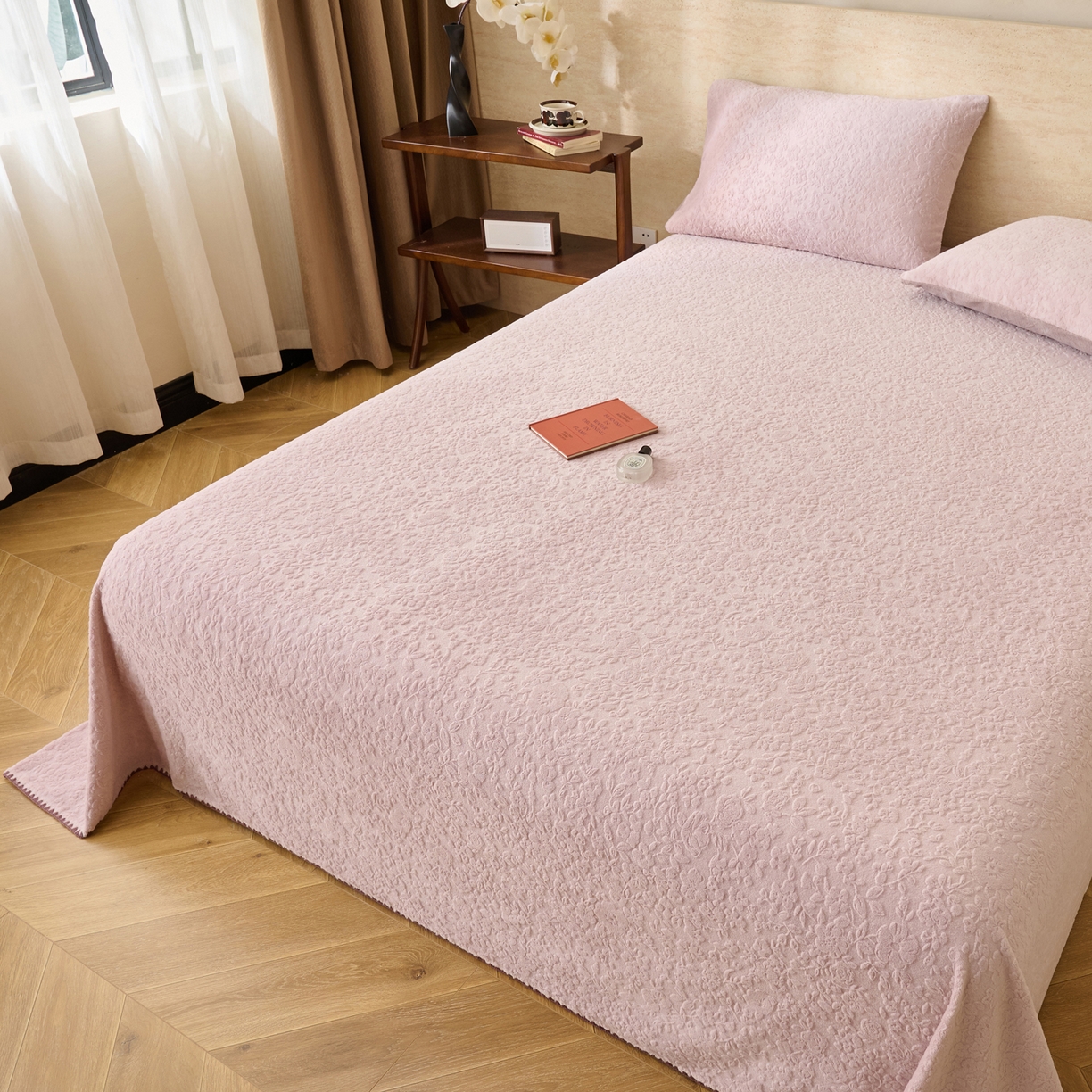 91家纺网 家纺一手货源 找家纺 （总）早晨家纺 2025新款蝴蝶兰款高克重牛奶绒烂花单床单