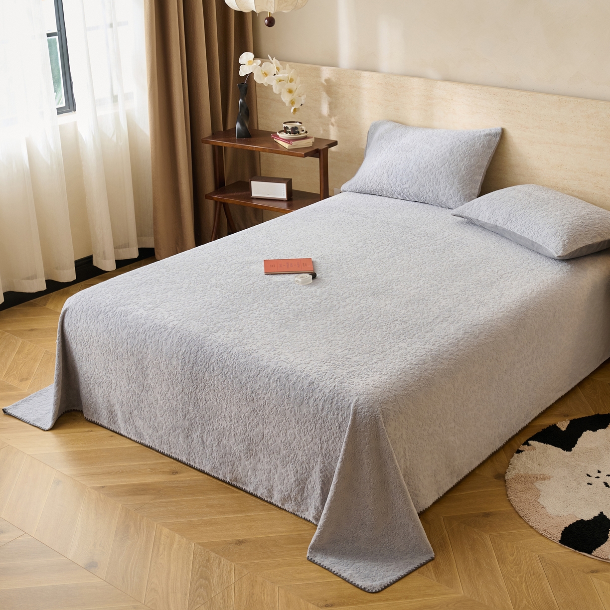 91家纺网 家纺一手货源 找家纺 早晨家纺 2025新款蝴蝶兰款高克重牛奶绒烂花单床单 蝴蝶兰-银灰