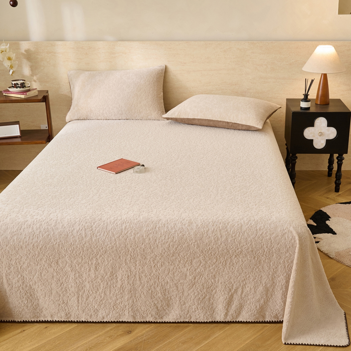 91家纺网 家纺一手货源 找家纺 早晨家纺 2025新款蝴蝶兰款高克重牛奶绒烂花单床单 蝴蝶兰-米驼