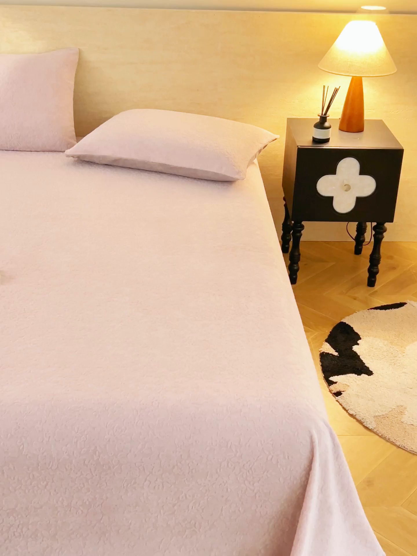 91家纺网 家纺一手货源 找家纺 （总）早晨家纺 2025新款蝴蝶兰款高克重牛奶绒烂花单床单