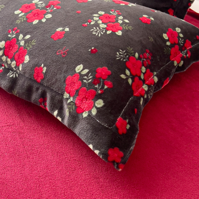 91家纺网 家纺一手货源 找家纺 找底底家纺 2025新款牛奶绒四件套（日发50套优惠8元一套）花妖