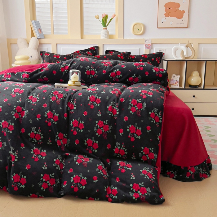 91家纺网 家纺一手货源 找家纺 找底底家纺 2025新款牛奶绒四件套（日发50套优惠8元一套）花妖