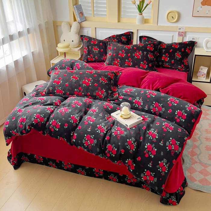 91家纺网 家纺一手货源 找家纺 找底底家纺 2025新款牛奶绒四件套（日发50套优惠8元一套）花妖