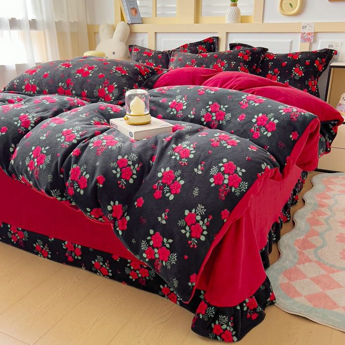 91家纺网 家纺一手货源 找家纺 找底底家纺 2025新款牛奶绒四件套（日发50套优惠8元一套）花妖