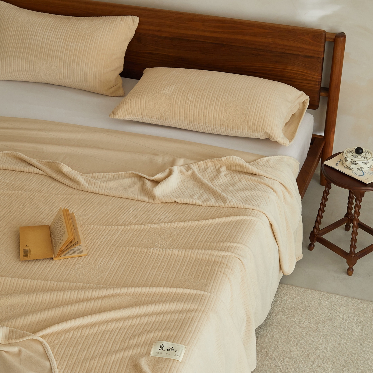 91家纺网 家纺一手货源 找家纺 （总）早晨家纺 2025新款红金龙纯色烂花牛奶绒床单