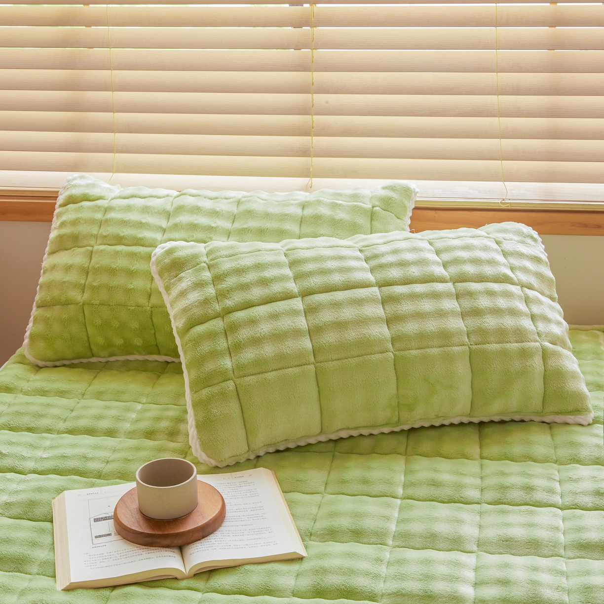 91家纺网 家纺一手货源 找家纺 （总）鑫顺欣 2025新款泡泡牛奶绒床笠套件三件套