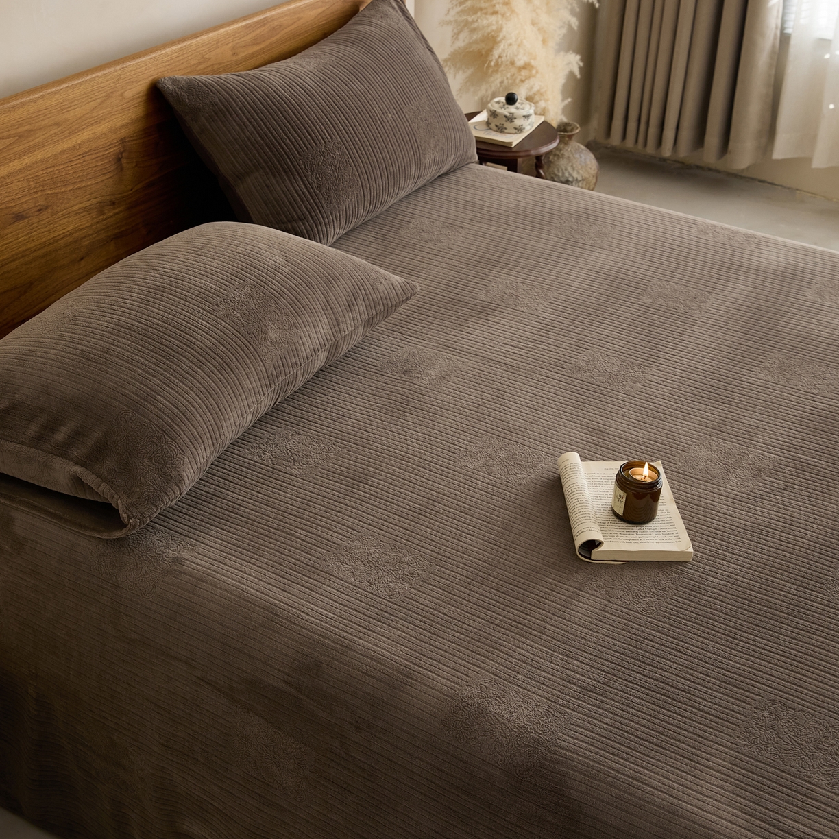 91家纺网 家纺一手货源 找家纺 早晨家纺 2025新款红金龙纯色烂花牛奶绒床单 米澜-奶咖