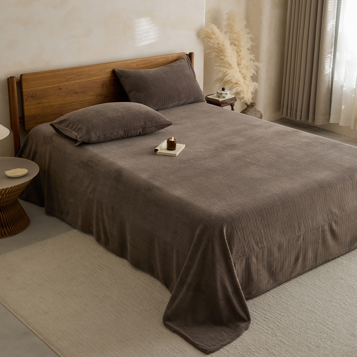 91家纺网 家纺一手货源 找家纺 早晨家纺 2025新款红金龙纯色烂花牛奶绒床单 米澜-奶咖