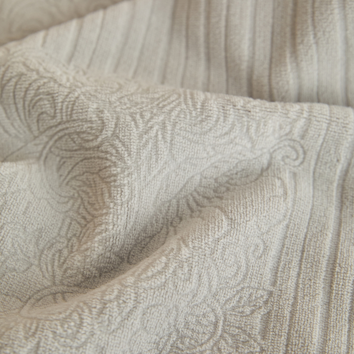 91家纺网 家纺一手货源 找家纺 早晨家纺 2025新款红金龙纯色烂花牛奶绒床单 米澜-浅灰