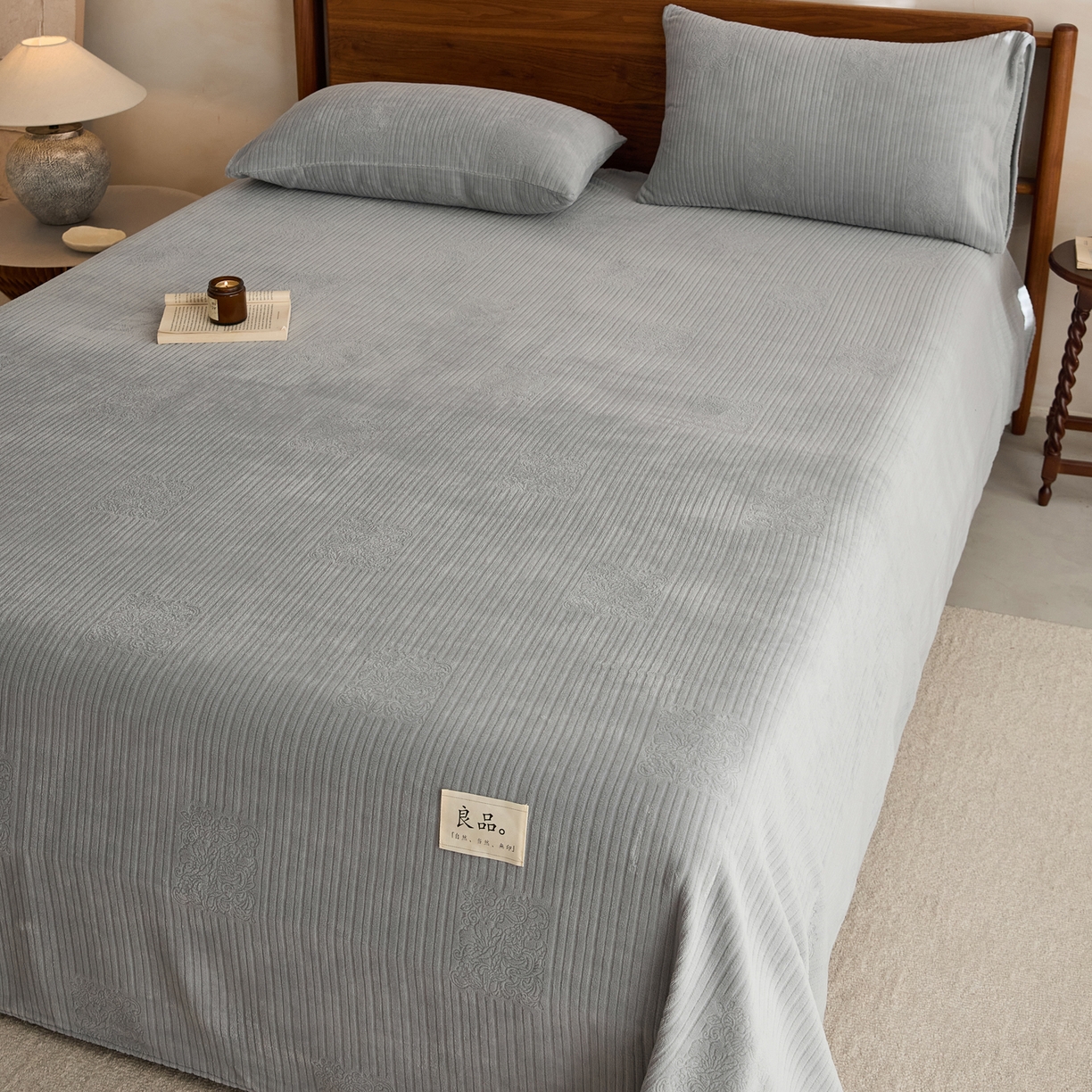 91家纺网 家纺一手货源 找家纺 早晨家纺 2025新款红金龙纯色烂花牛奶绒床单 米澜-银灰