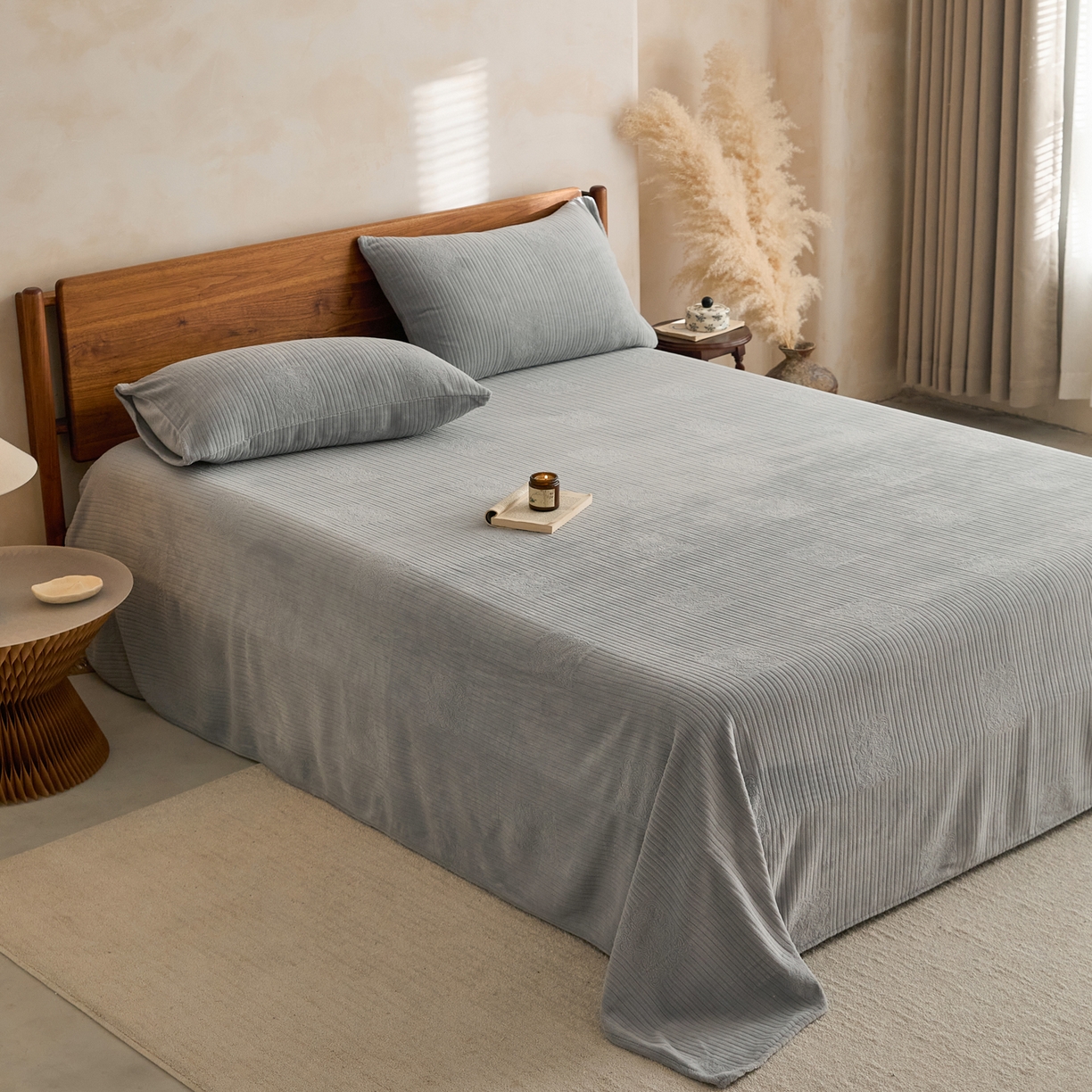 91家纺网 家纺一手货源 找家纺 早晨家纺 2025新款红金龙纯色烂花牛奶绒床单 米澜-银灰