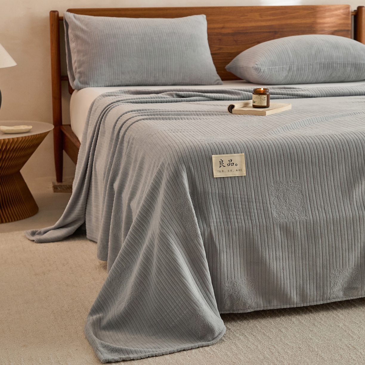 91家纺网 家纺一手货源 找家纺 早晨家纺 2025新款红金龙纯色烂花牛奶绒床单 米澜-银灰